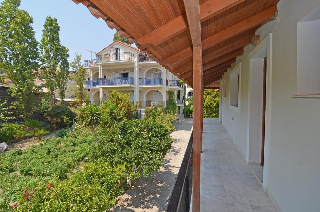 Athina Apartments アルガッシ エクステリア 写真